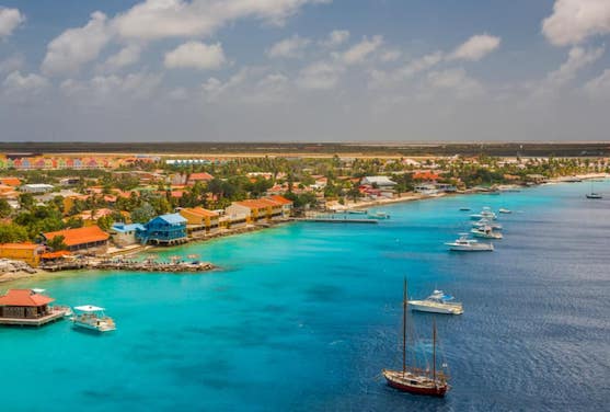 town_small Bonaire airport